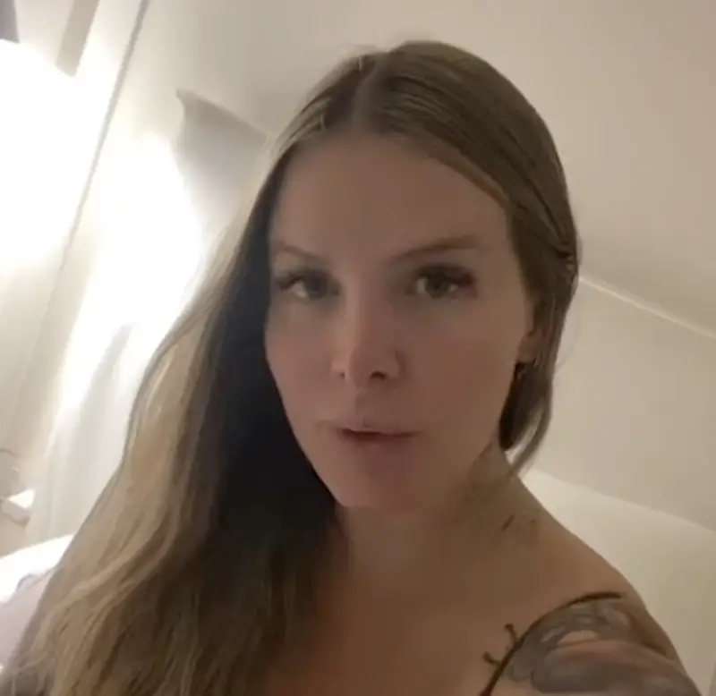 Evelyn has a rare condition called uterus didelphys.